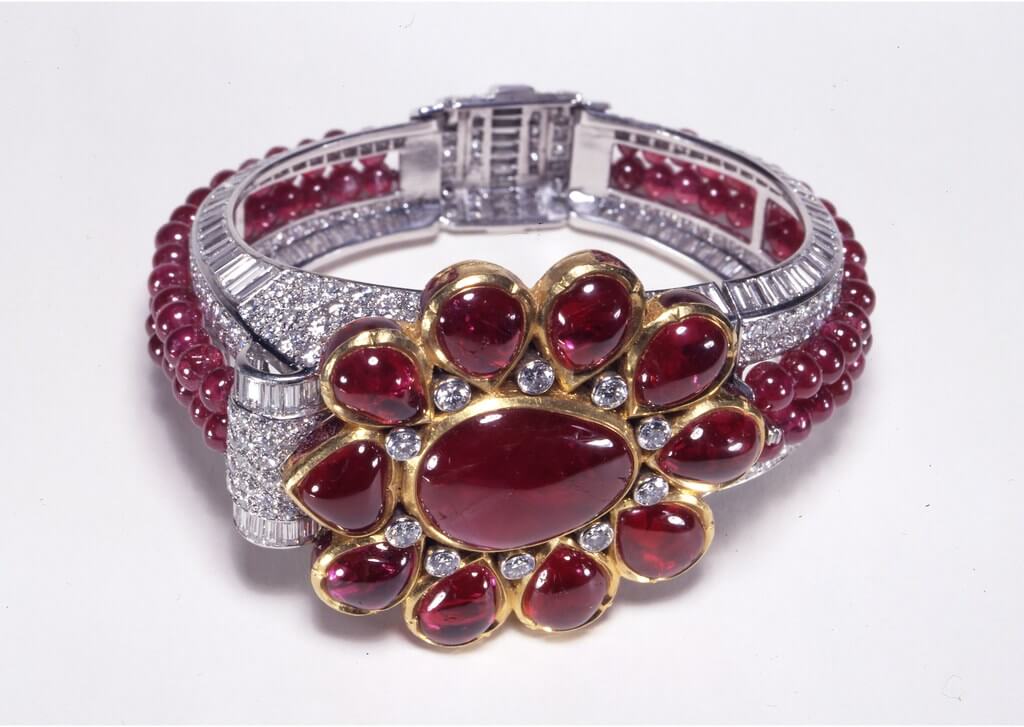 art-deco-jewelry-bright-stones